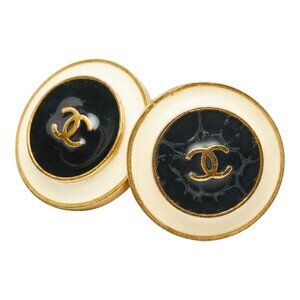 Chanel CC Logo Vintage Circle Clip Earrings Black White Gold Plated Enamel